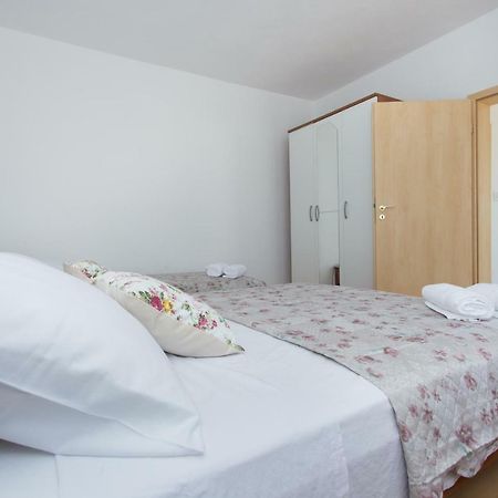 Apartman Paula 1 Apartamento Vinišće Exterior foto