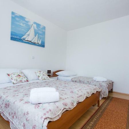 Apartman Paula 1 Apartamento Vinišće Exterior foto