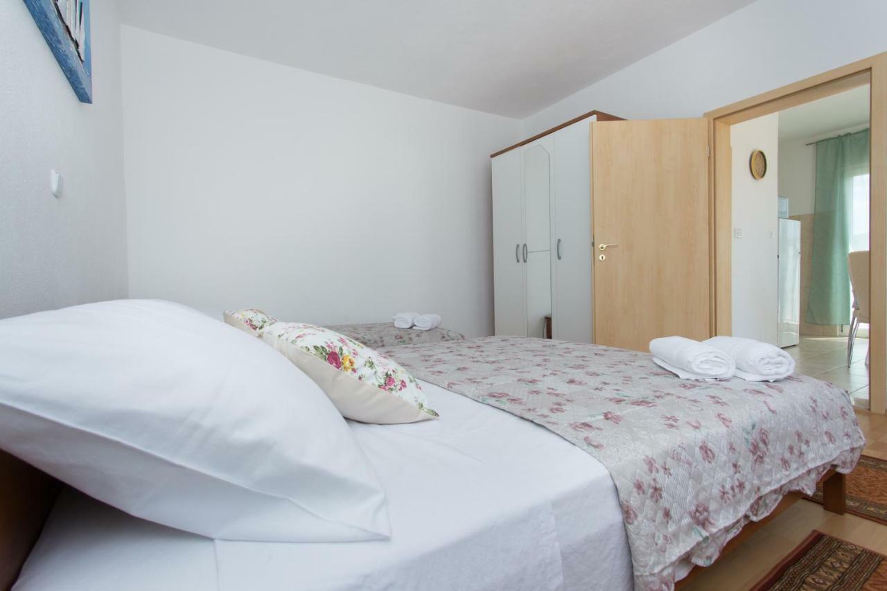 Apartman Paula 1 Apartamento Vinišće Exterior foto