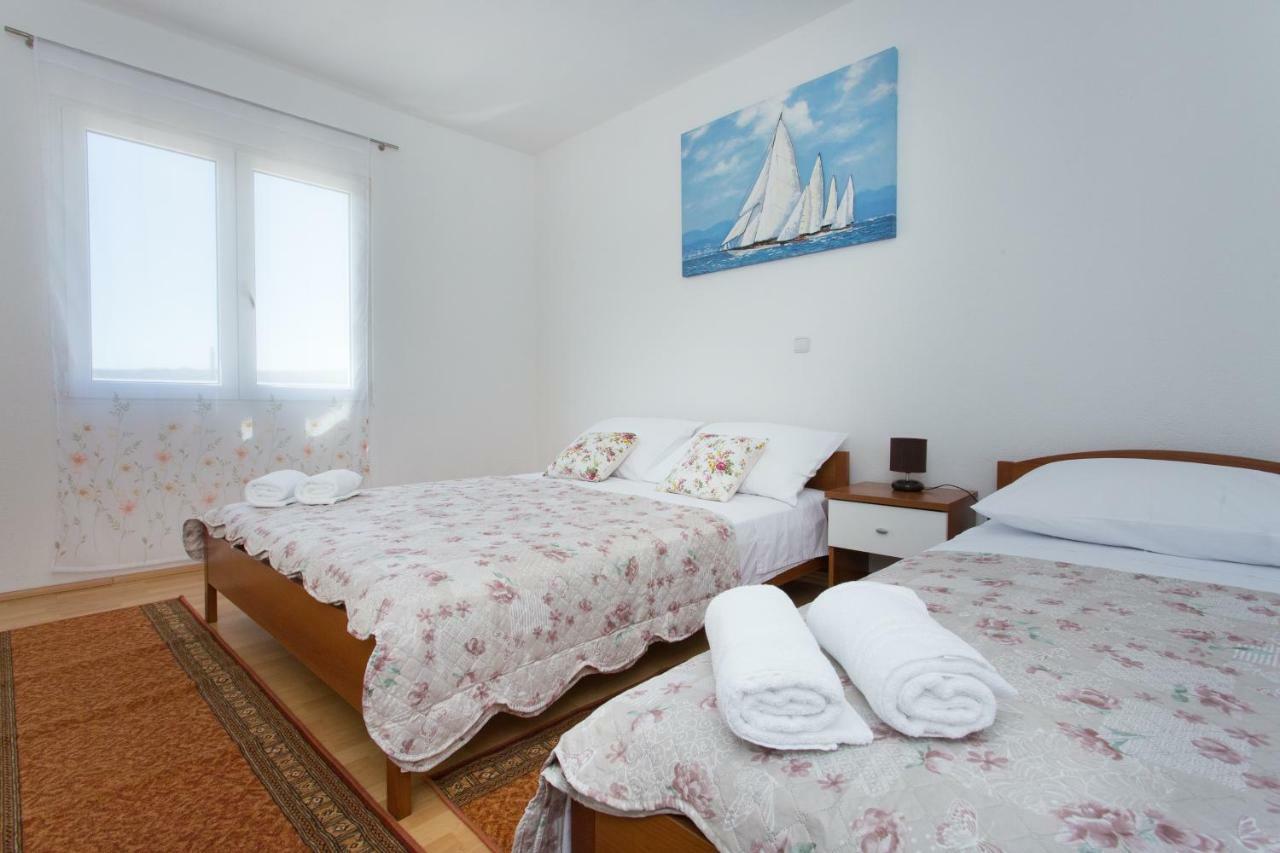 Apartman Paula 1 Apartamento Vinišće Exterior foto