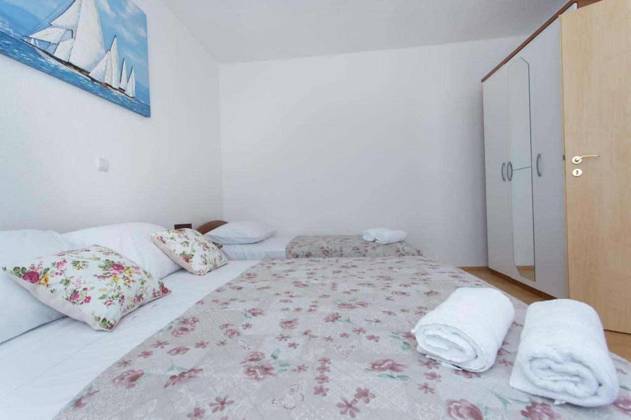 Apartman Paula 1 Apartamento Vinišće Exterior foto